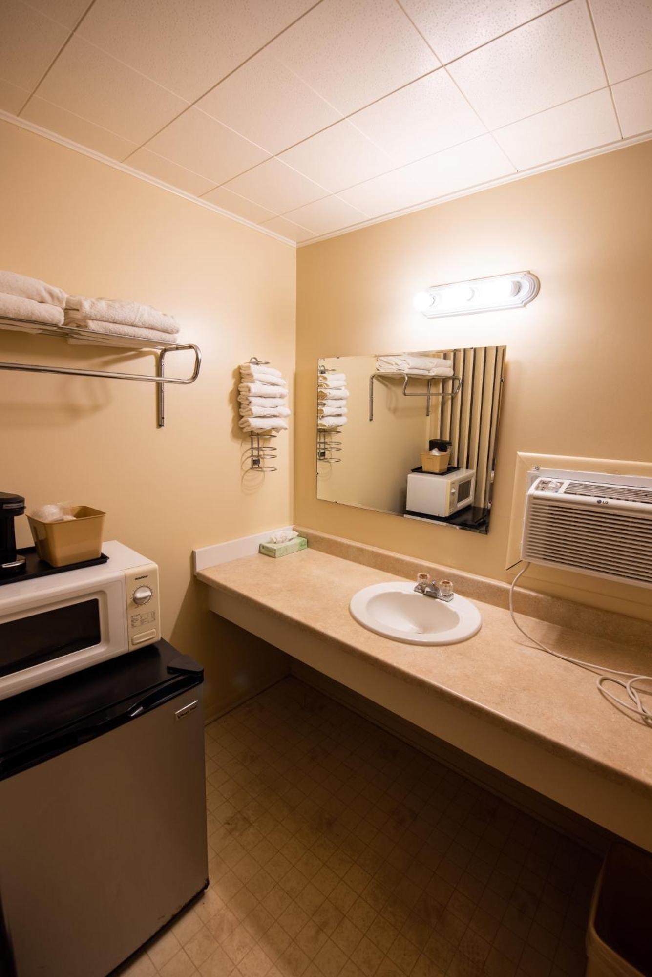 North Winds Motel Mackinaw City Bagian luar foto