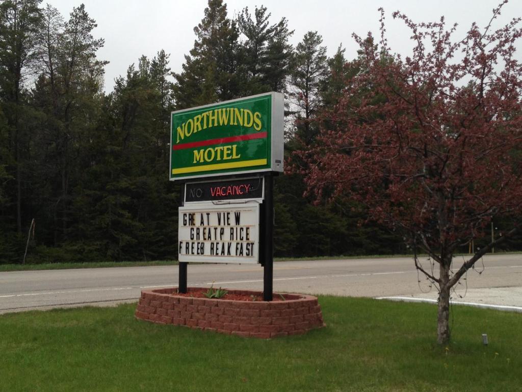 North Winds Motel Mackinaw City Bagian luar foto