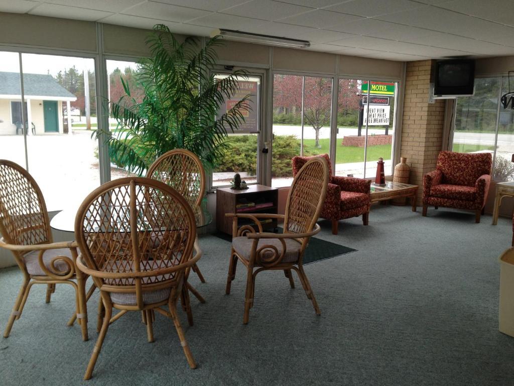 North Winds Motel Mackinaw City Bagian luar foto