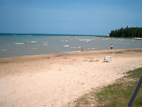 North Winds Motel Mackinaw City Bagian luar foto